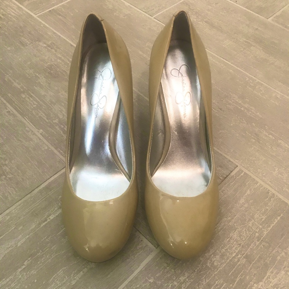 Jessica Simpson Nude Heels 👠